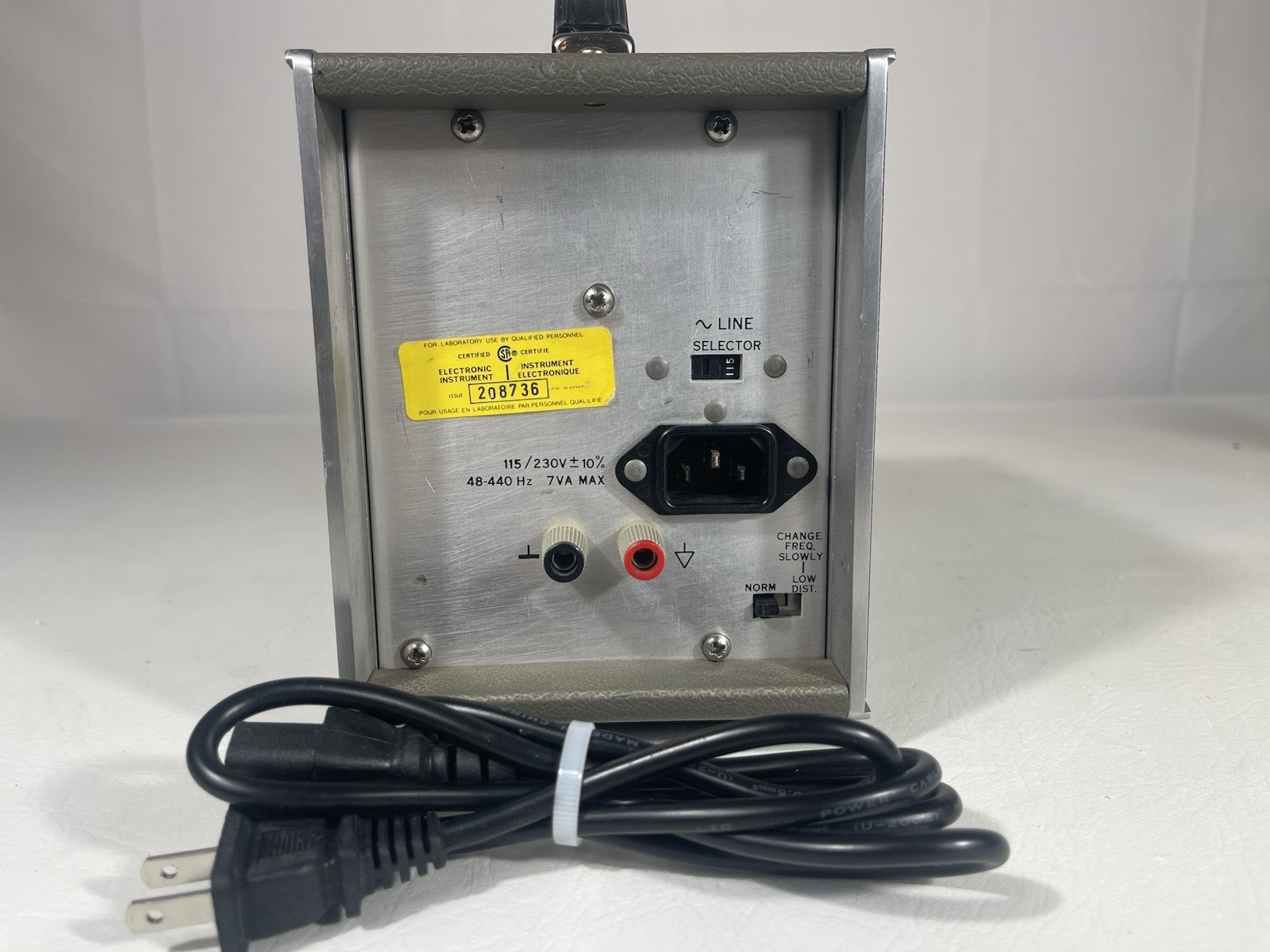 HP Hewlett Packard 204C Oscillator 5Hz-1.2MHz Untested Clean! *Read*