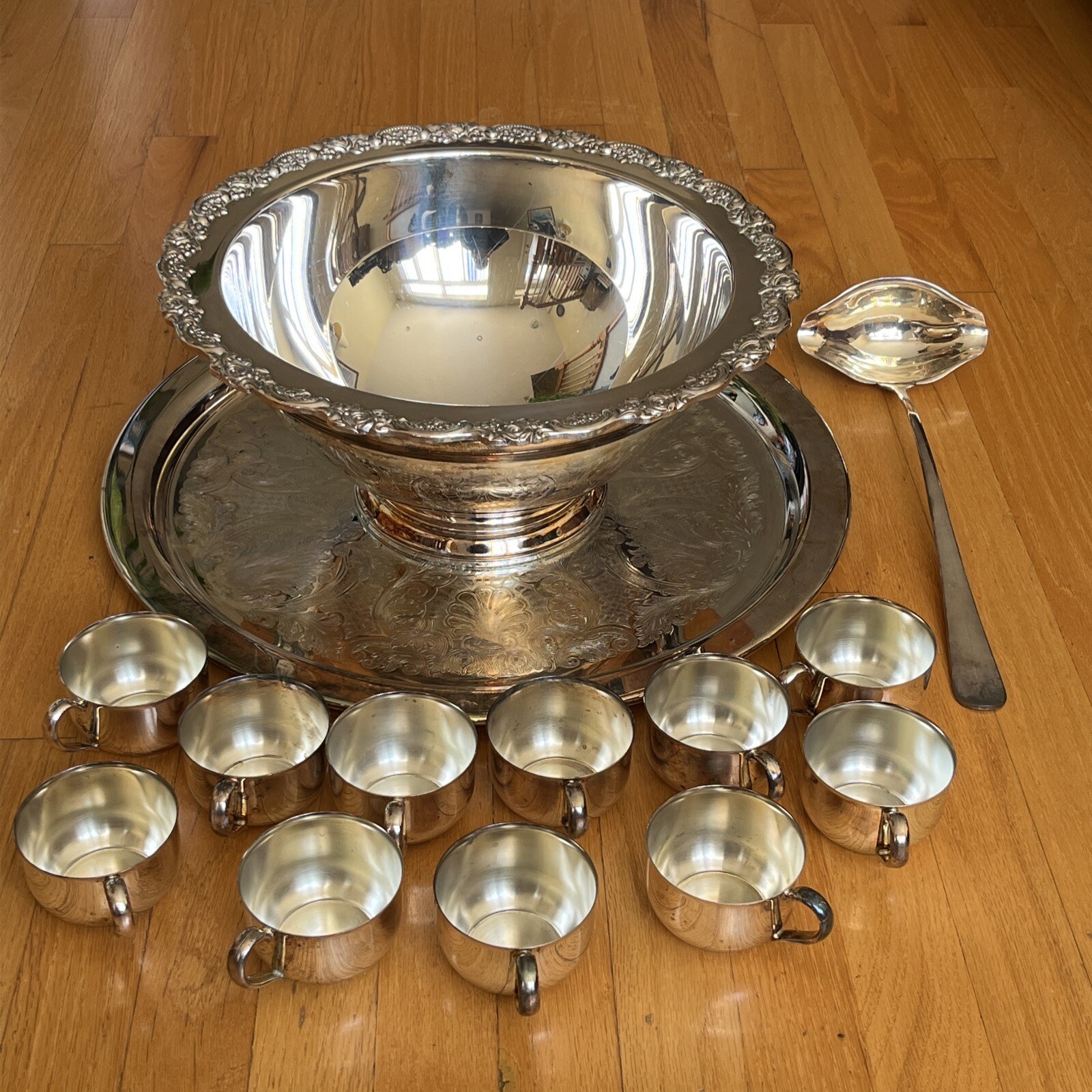 Vintage Oneida De Maurier Silver Plate Punch Bowl Set With 11 Cups, Ladle & Tray