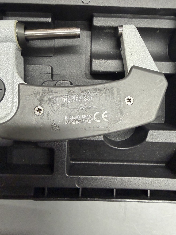 MITUTOYO 1-2” DIGITAL MICROMETER 293-331-30, IP65, .00005”