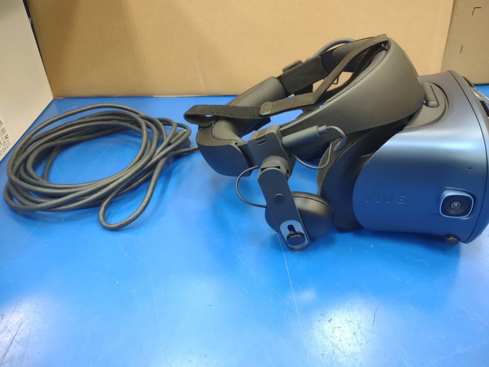 HTC VIVE Cosmos Blue Headset for PC