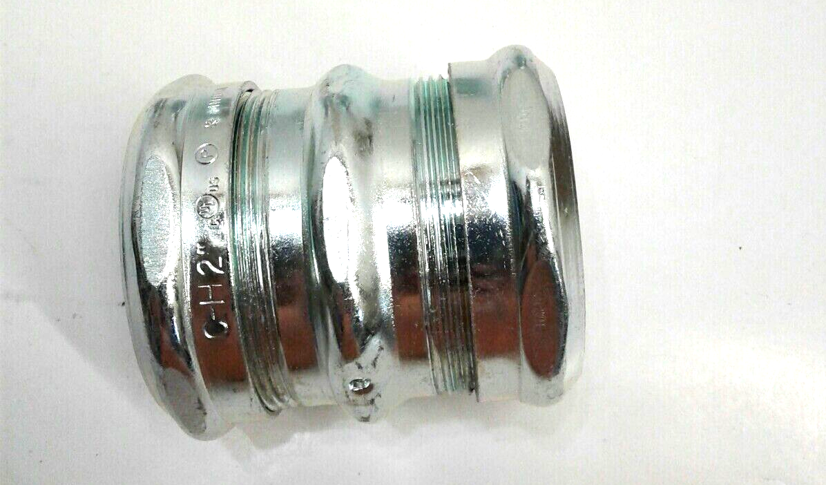 Crouse Hinds 665 2" Compression Type Coupling For Thin Wall Conduit EMT Qty 5