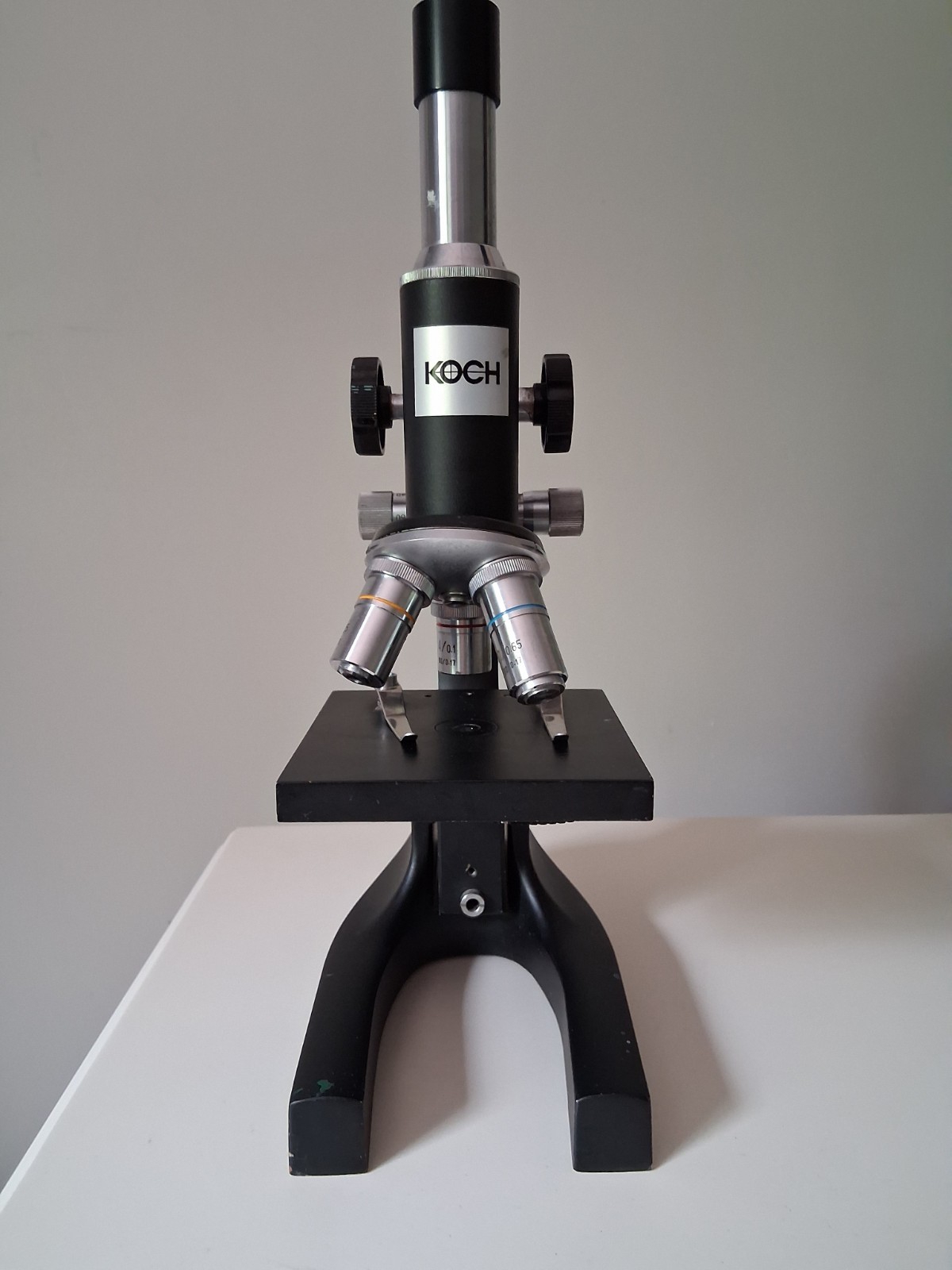 Vintage Koch Microscope S/N S 80521 Only the 4x Magnification Works