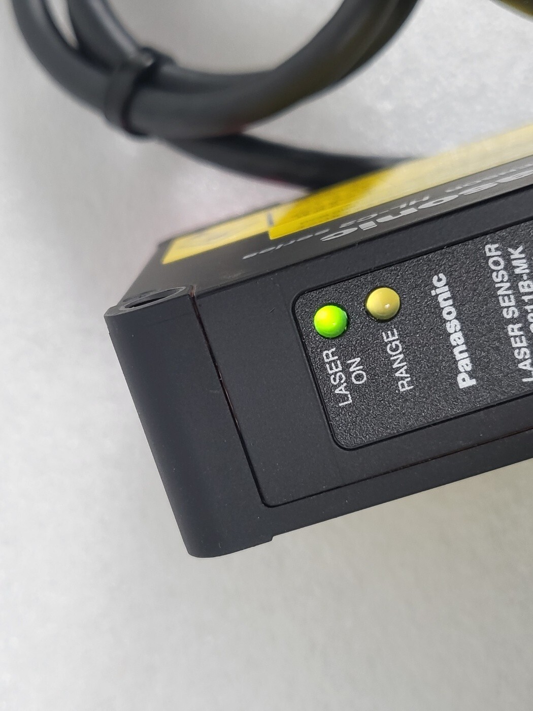 Panasonic HL-C2C Controller, HL-C211B-MK Laser Sensor