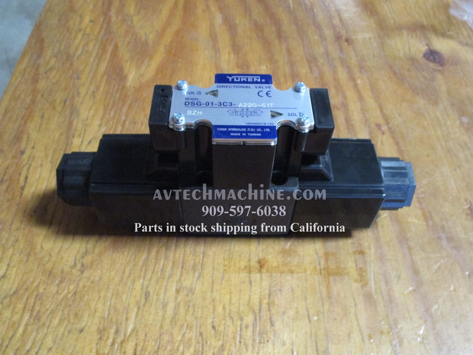 Yuken Hydraulic Solenoid Valve DSG-01-3C3-A220-51T