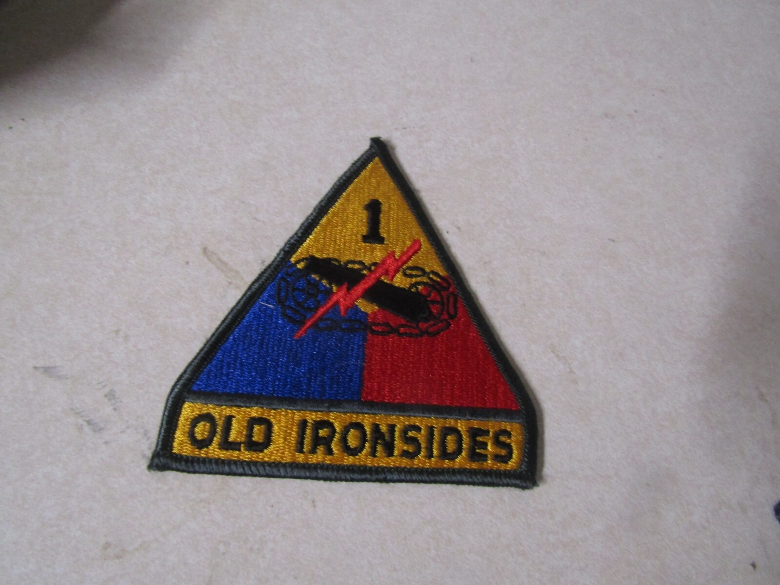 MILITARY US ARMY PATCH SEW ON COLORED 1ST ARMORED DIVISION OLD IRONSIDES 1