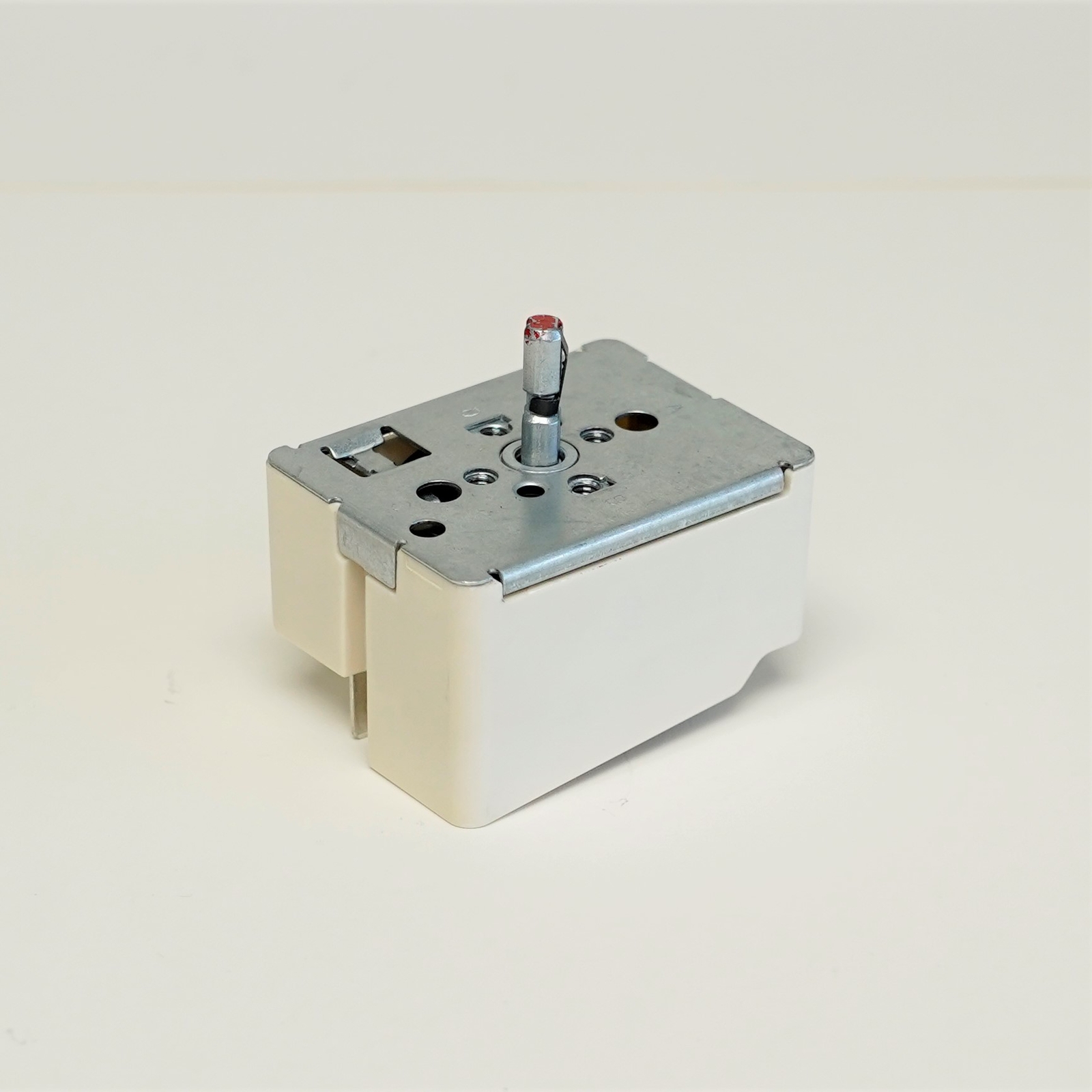 Robertshaw 66004-AF27 for GE WB23M24 Range Burner Infinite Switch Control