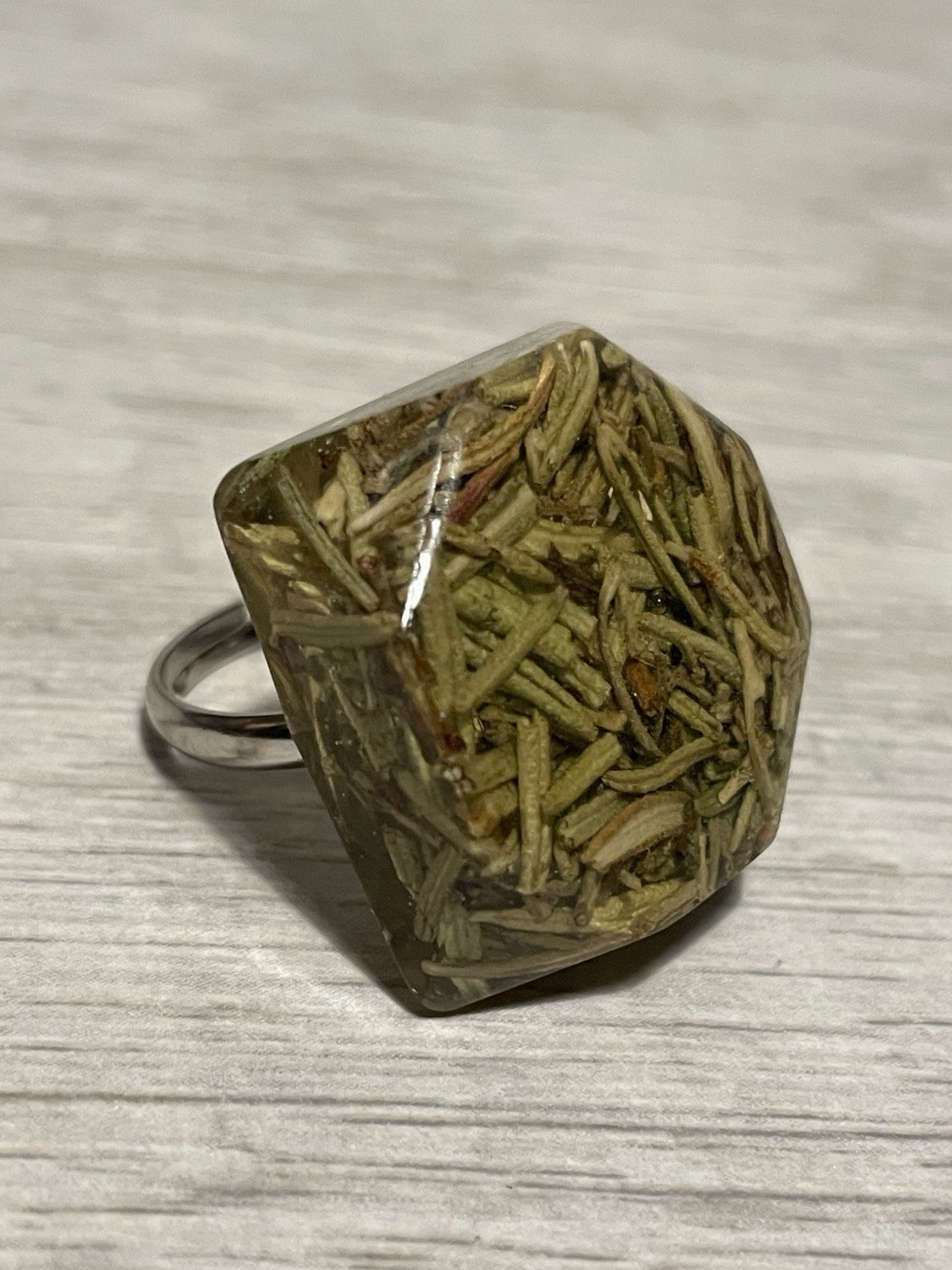 Woman’s Handcrafted Adjustable Grass Ring