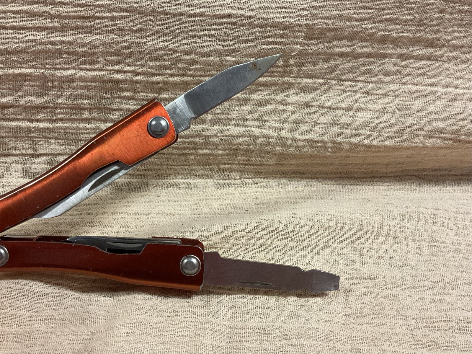 9 Tool Multi Tool Pliers