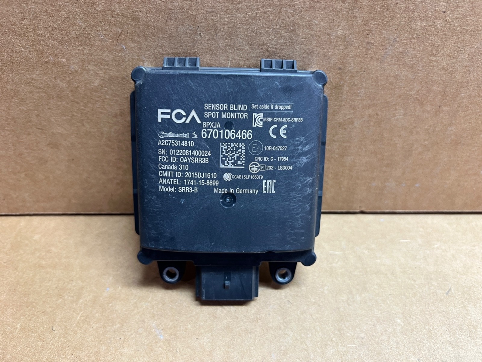 OEM 2017-2020 MASERATI LEVANTE REAR BLIND SPOT SENSOR RADAR MODULE 670106466