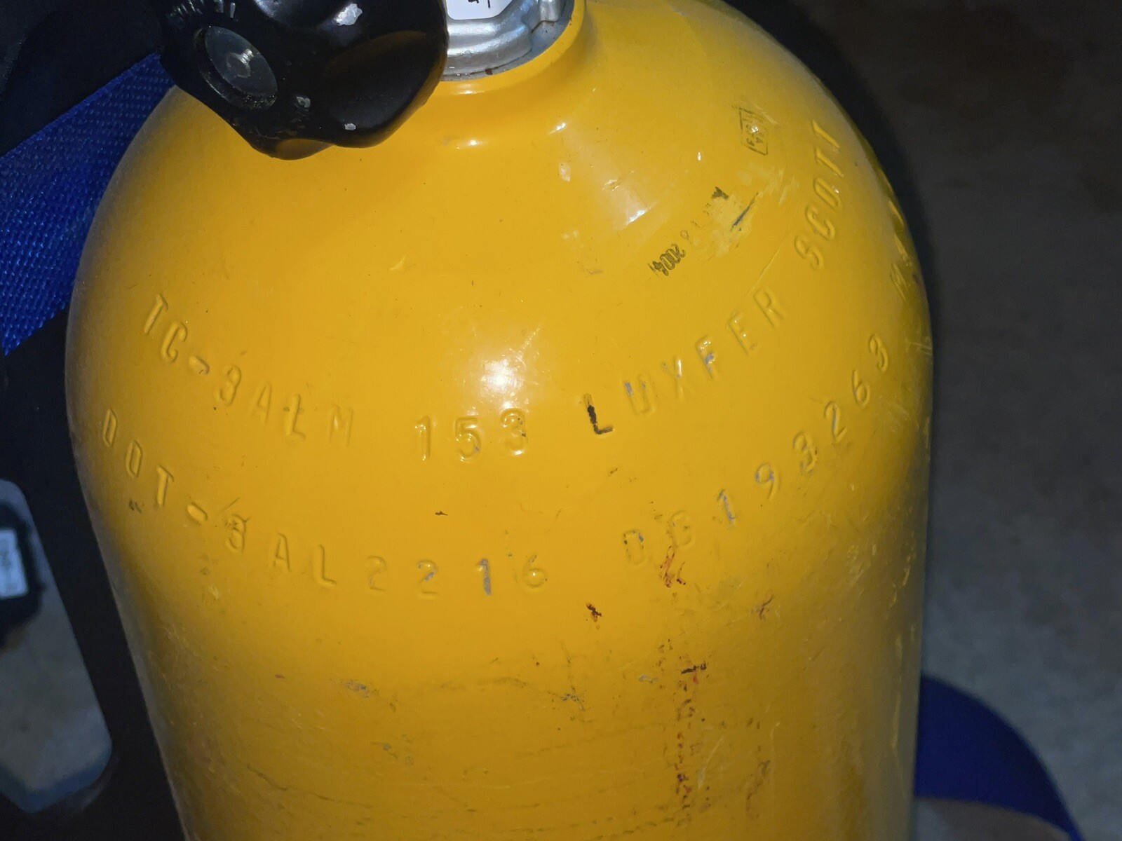 Scott SCBA tank with carrier