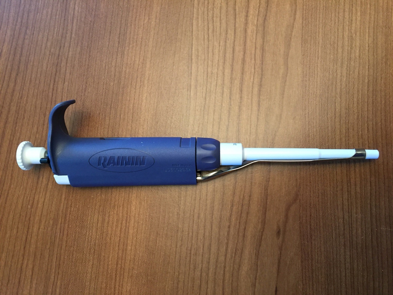Rainin L-200 Pipette, LTS, 20 - 200 µL Volume, Lite-Touch, Magnetic Assist