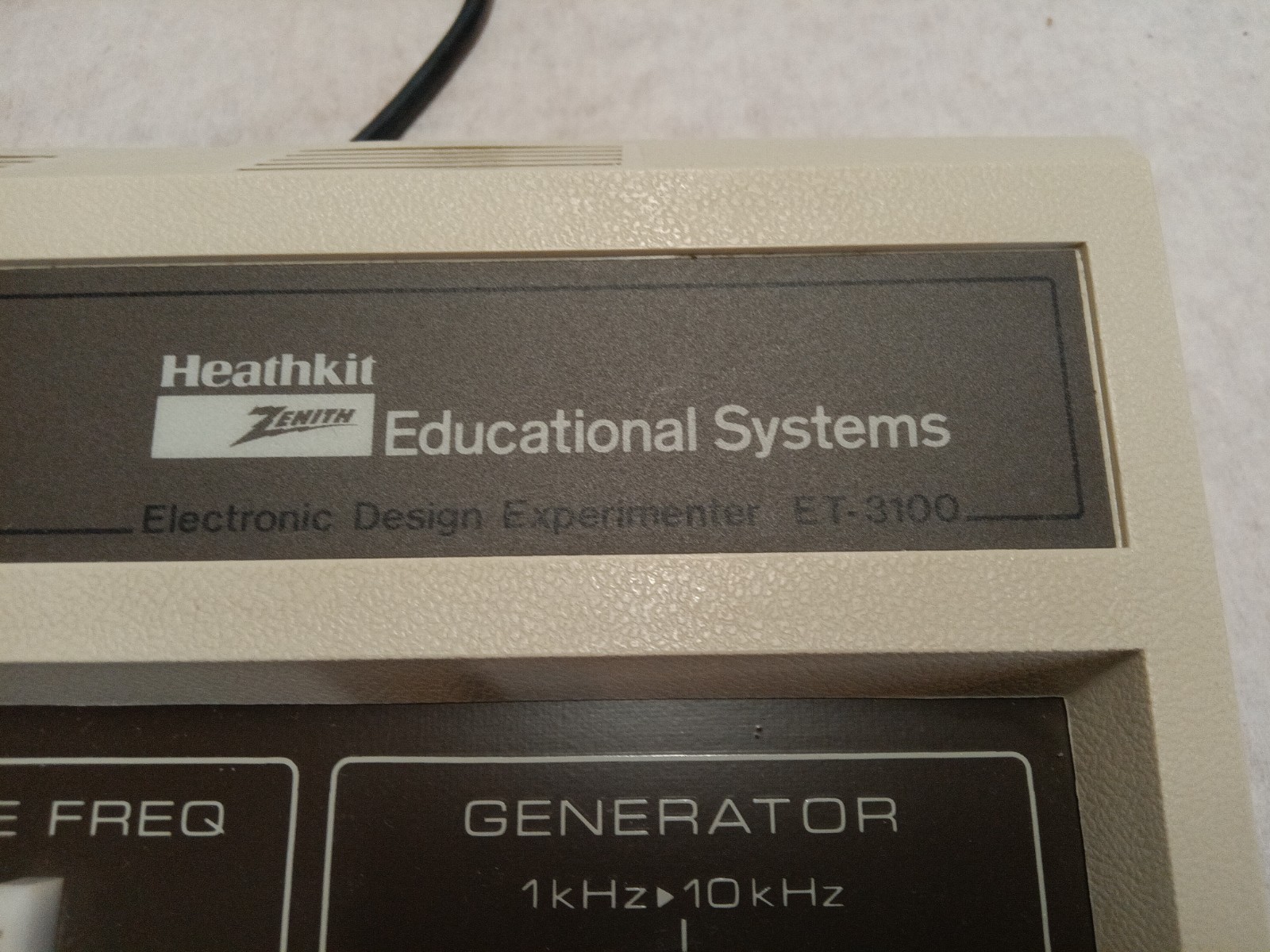 HEATHKIT ELECTRONIC DESIGN EXPERIMENTER MODEL ET-3100B With Box & Manual