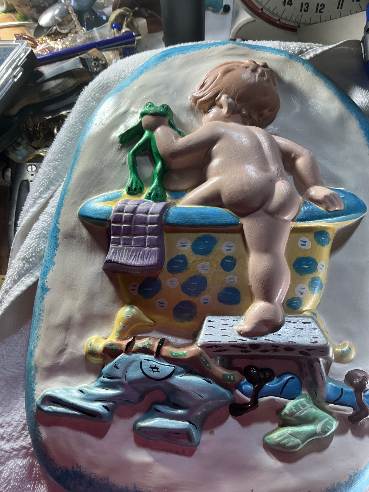 Vintage 3D Ceramic Bathroom Decor Boy with a Frog