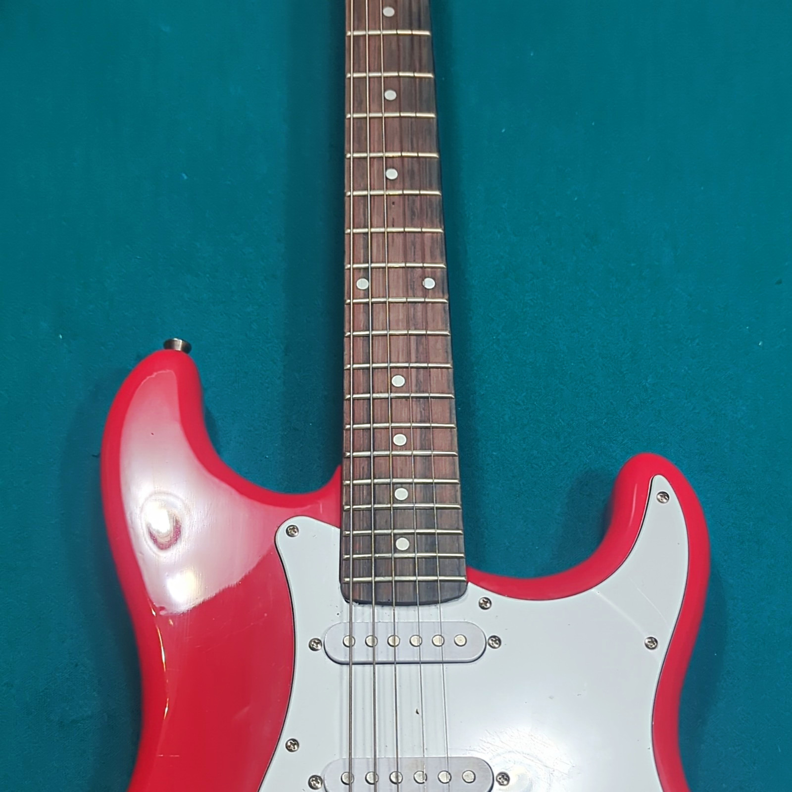 Red Solid Body Electric Guitar 6-String Right-Handed w/ White Pickguard