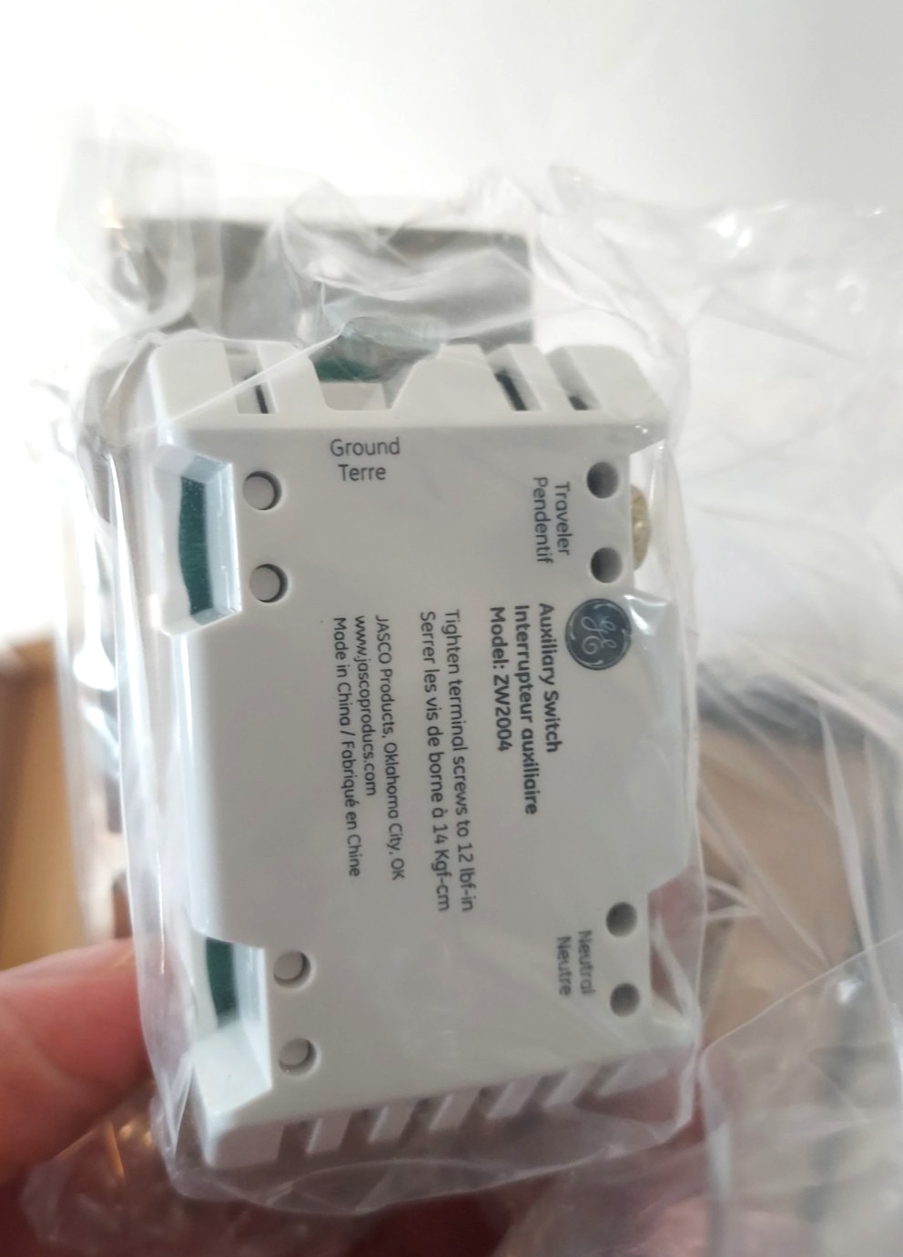 General Electric 12723 In-Wall Lighting Controller - White -New, Opened box