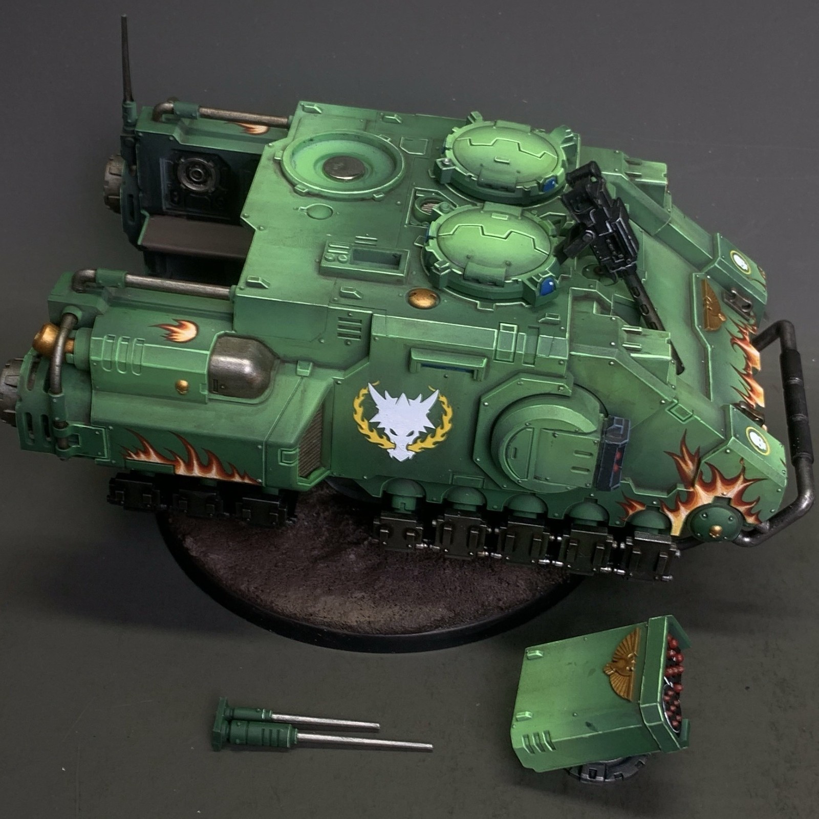 Warhammer 40K Space Marines Primaris Impulsor tank Presale Vehicle Salamanders