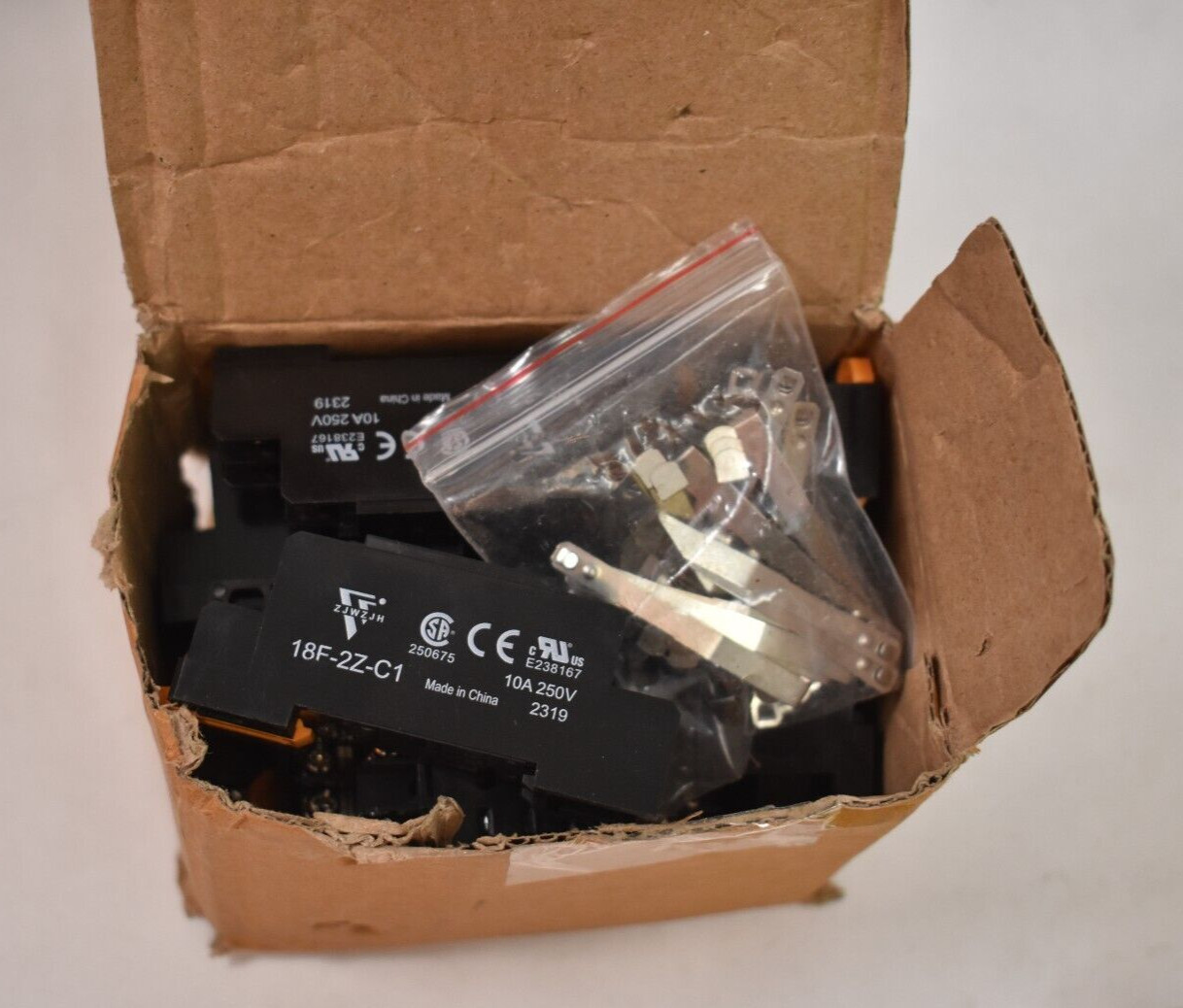 Lot of 10 ZJWZJH 8 Blade Terminal Sockets Relay 14-30 AWG 2PDT 18F-2Z-C1