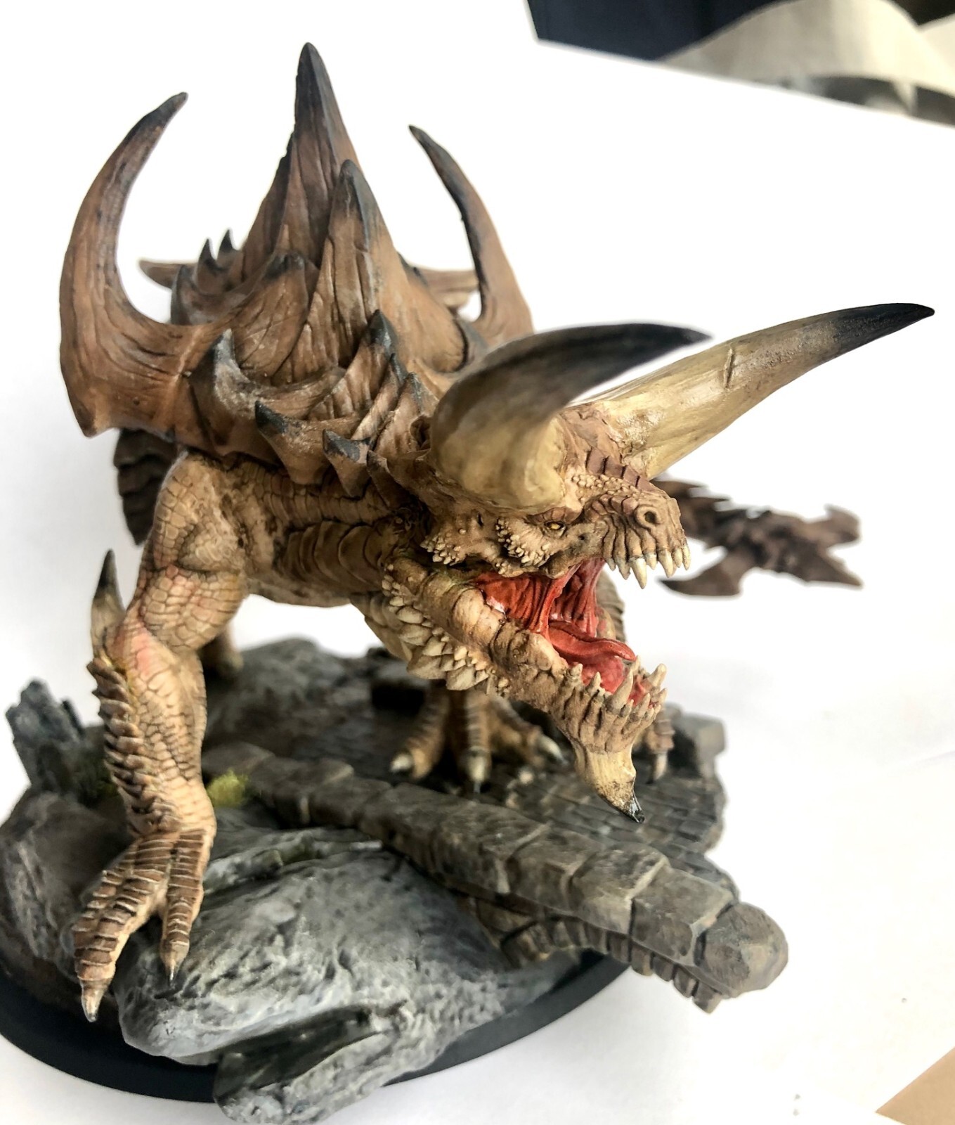 Large Tarrasque UNPAINTED Dungeons & Dragons/Pathfinder miniature 28mm