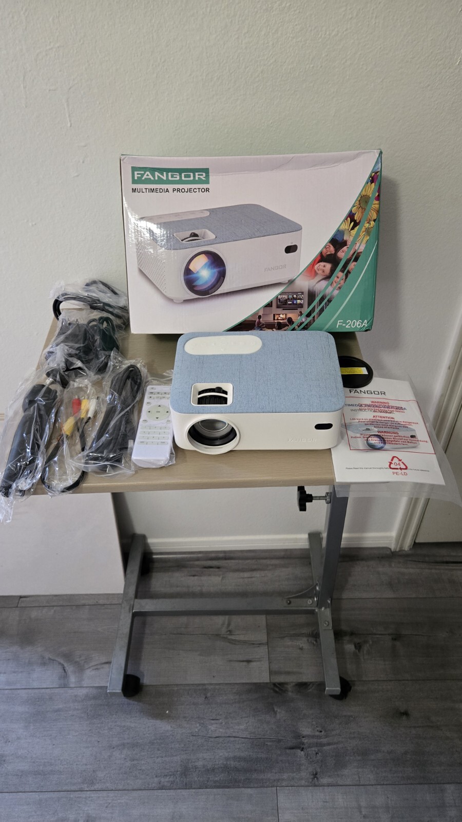 Portable Indoor Outdoor Movie Video Projector Home Theater Bundle With Case