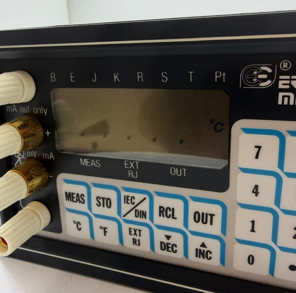 ERO Electronic Memocal 81B PORTABLE PROCESS CALIBRATOR SIMULATOR