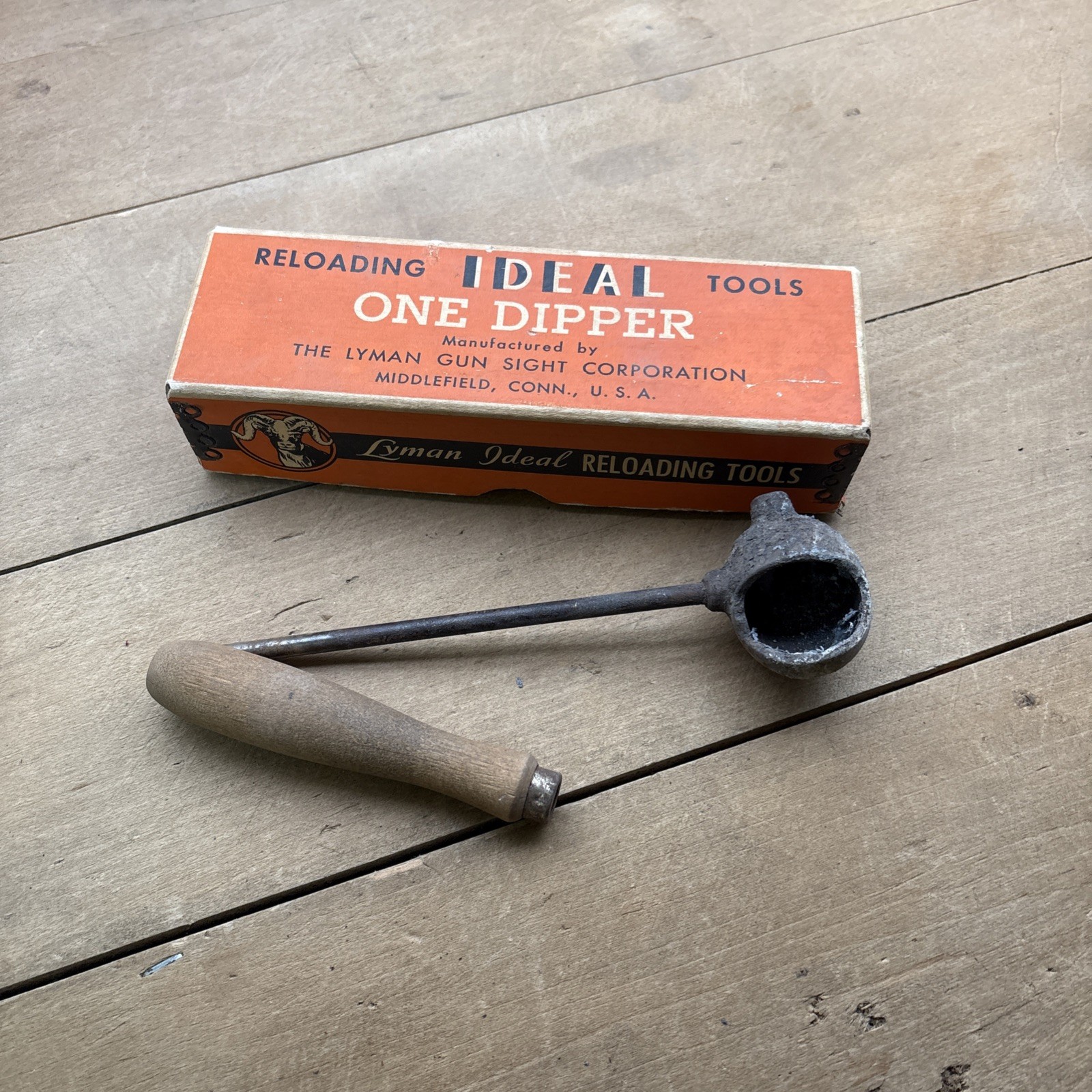 Lyman Ideal Reloading Tools One Dipper Original Box & Wood Handle