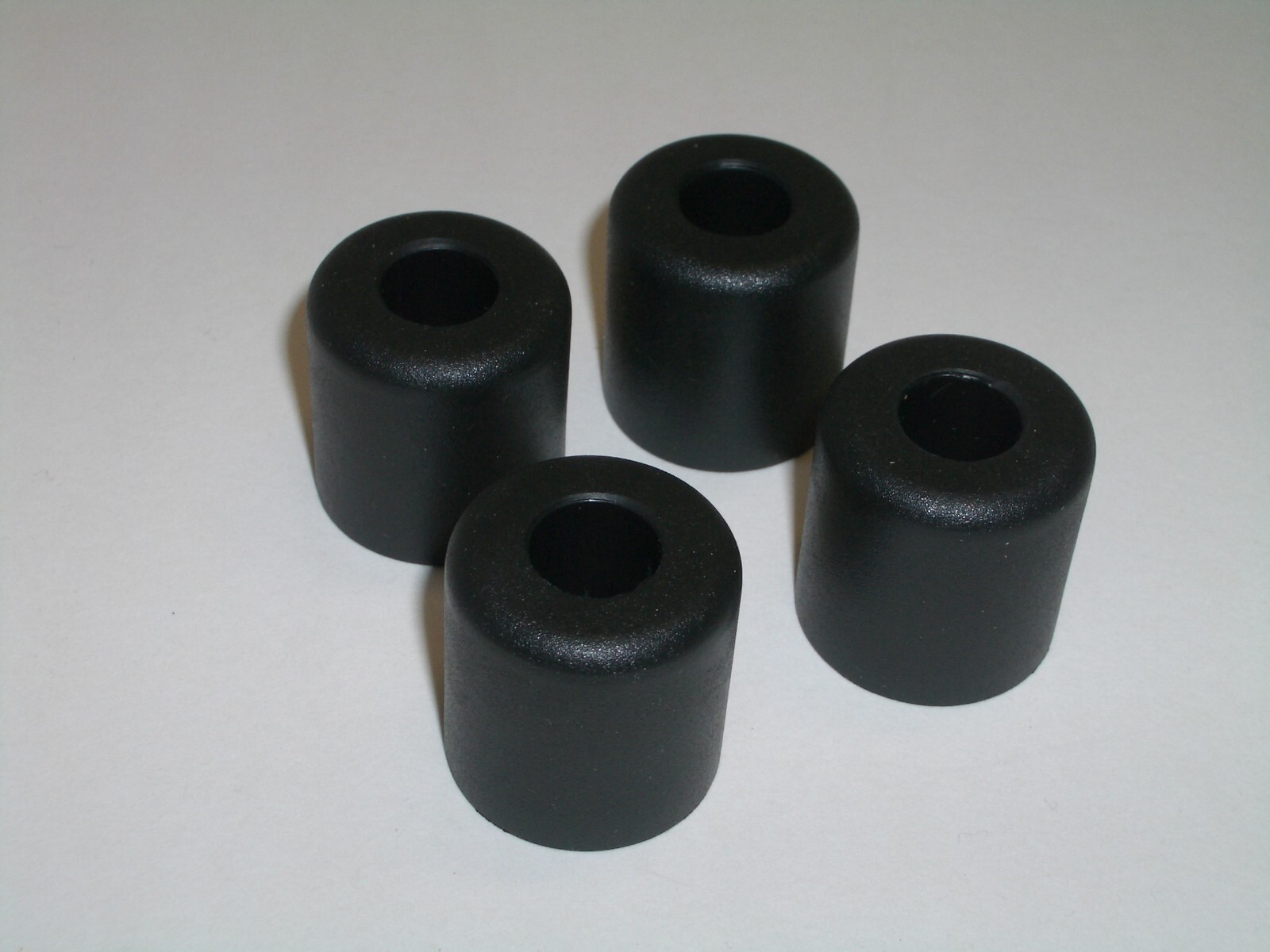 CED P-H2097 RADIO CABINET CASE FEET SET OF 4 BLACK RUBBER BUMPERS 1.0"D x 1.0"H