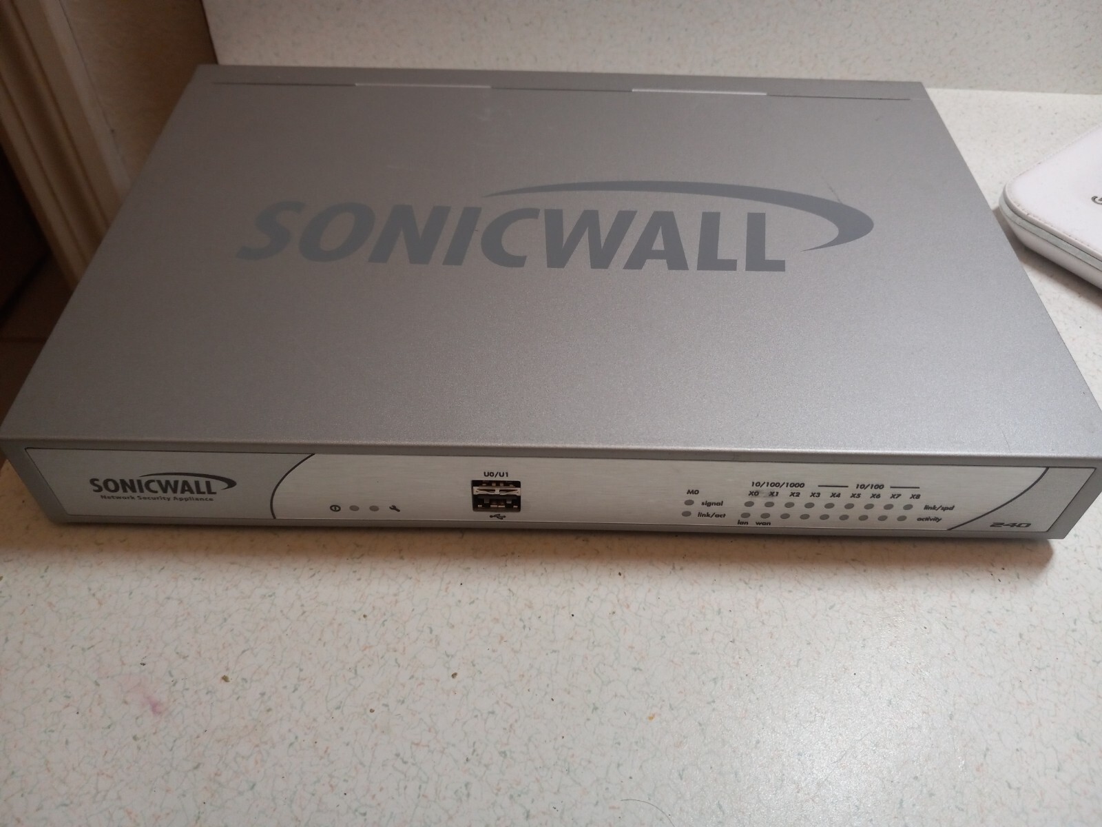 SONICWALL NSA 240 APL19-05C FIREWALL C-10018 UNIT ONLY NO CORDS