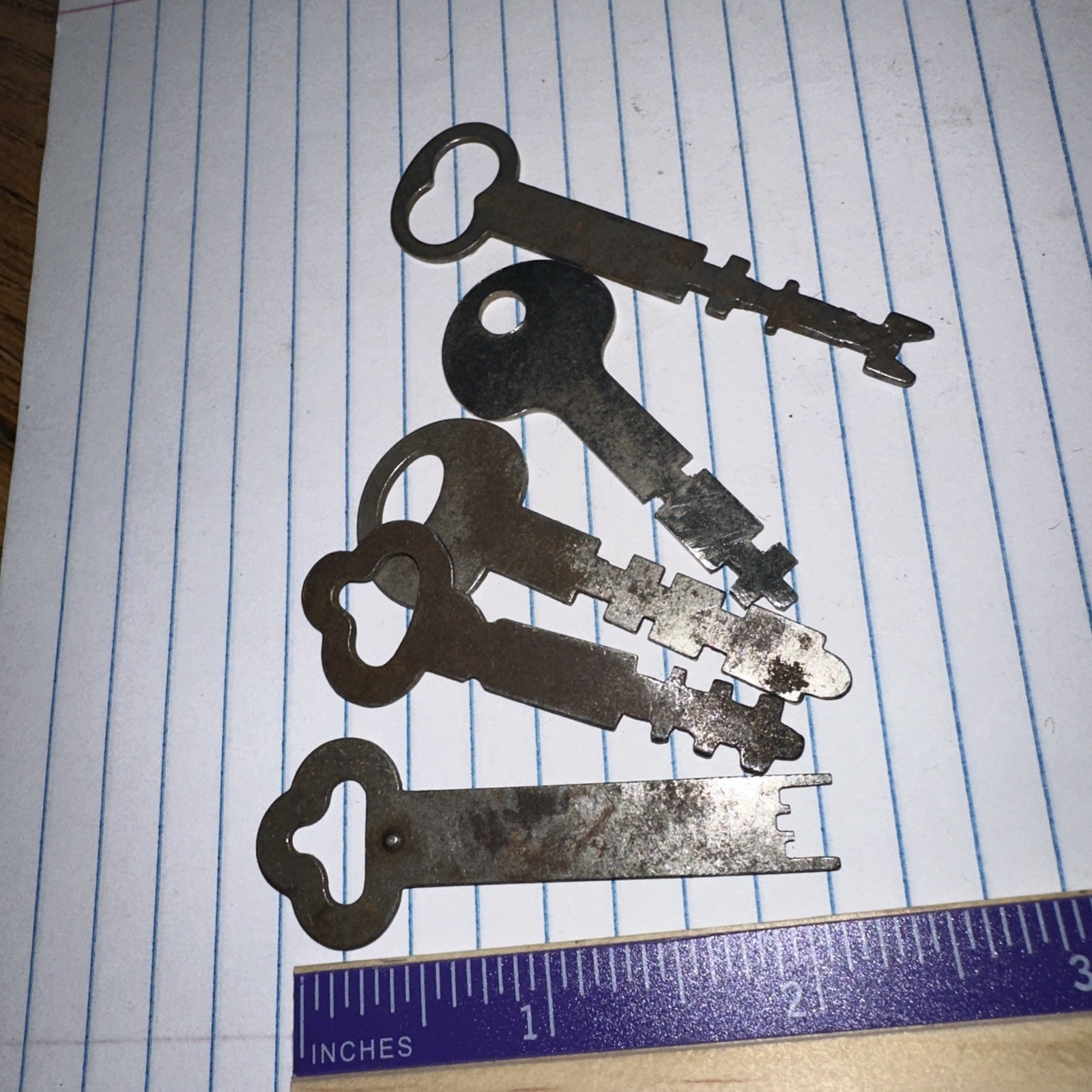 5 Antique Skeleton Keys Flat Unique Shapes
