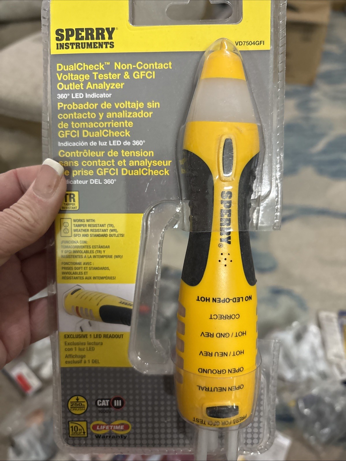 Sperry VD7504GFI Dualcheck 2-in-1 Voltage Detector