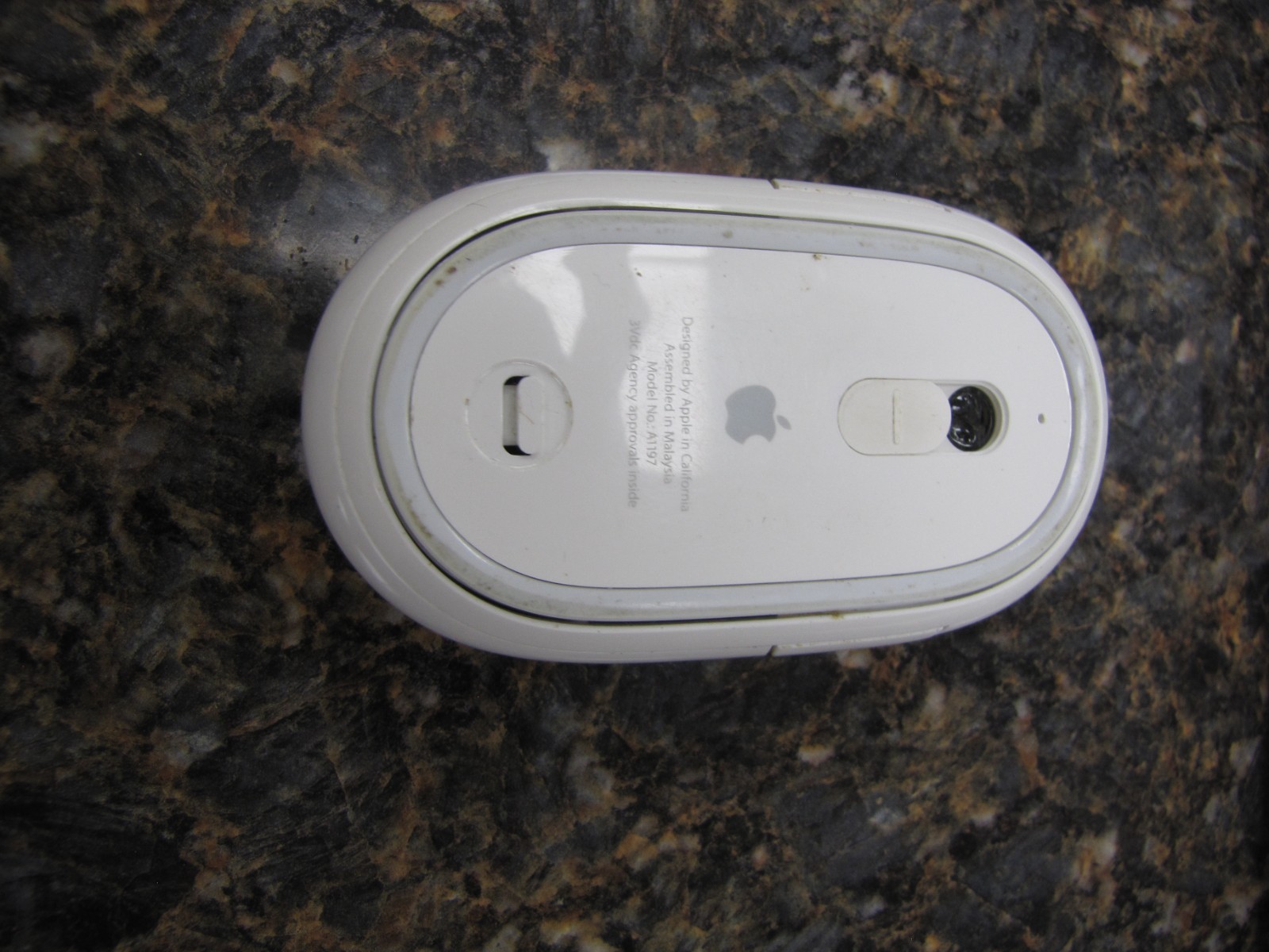 Vintage Apple A1016 Wireless Keyboard & Apple A1197 Mouse - White