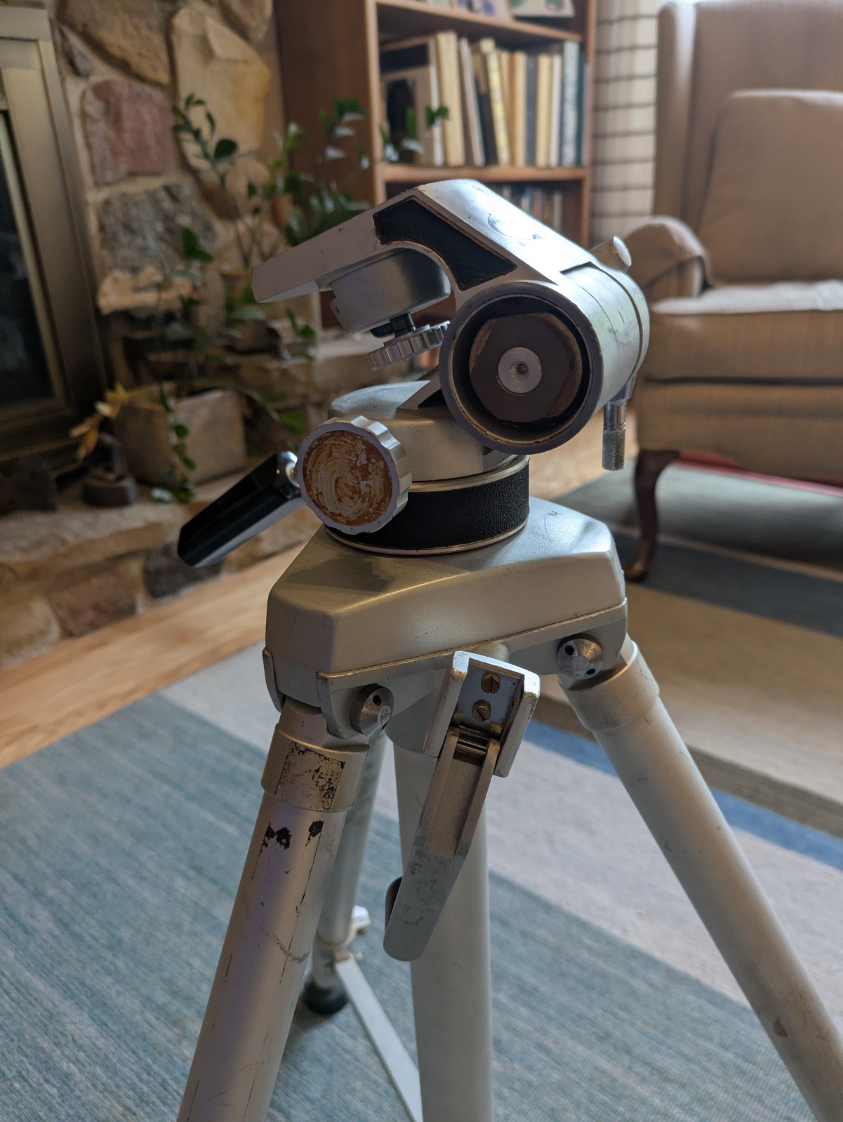 GoldCrest Heavy Duty Tripod