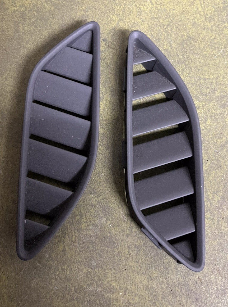 10 Audi A4 Wagon. Dash Dashboard HVAC Climate Side  Defrost Vents Pair Set Lh Rh