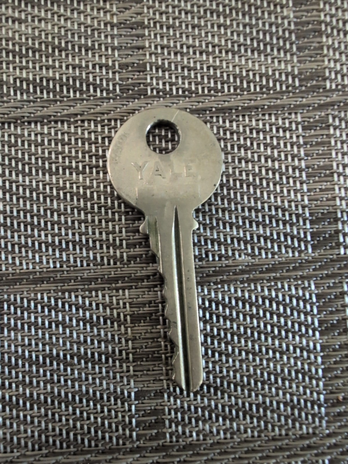 Yale Key SEG332