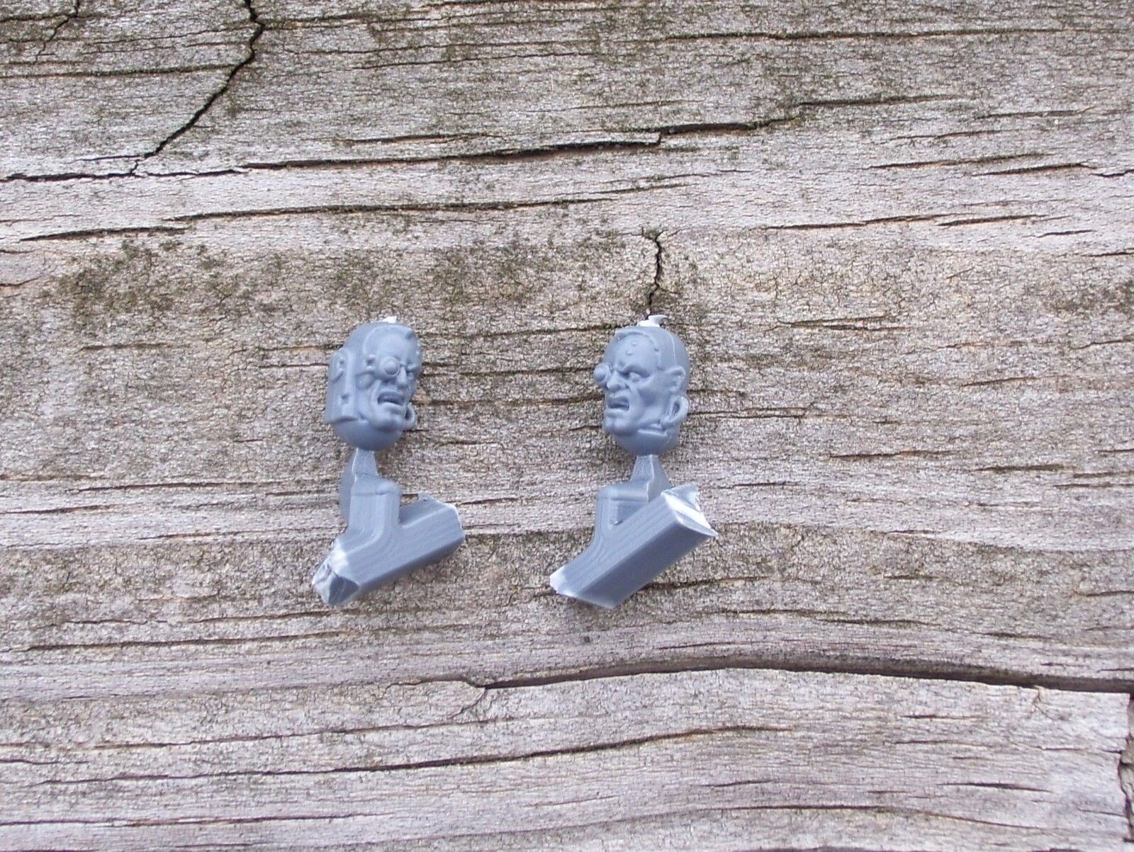 40K Dark Angels Deathwing Command Head Bare Sgt Head Bits 2 Bitz OLD OOP