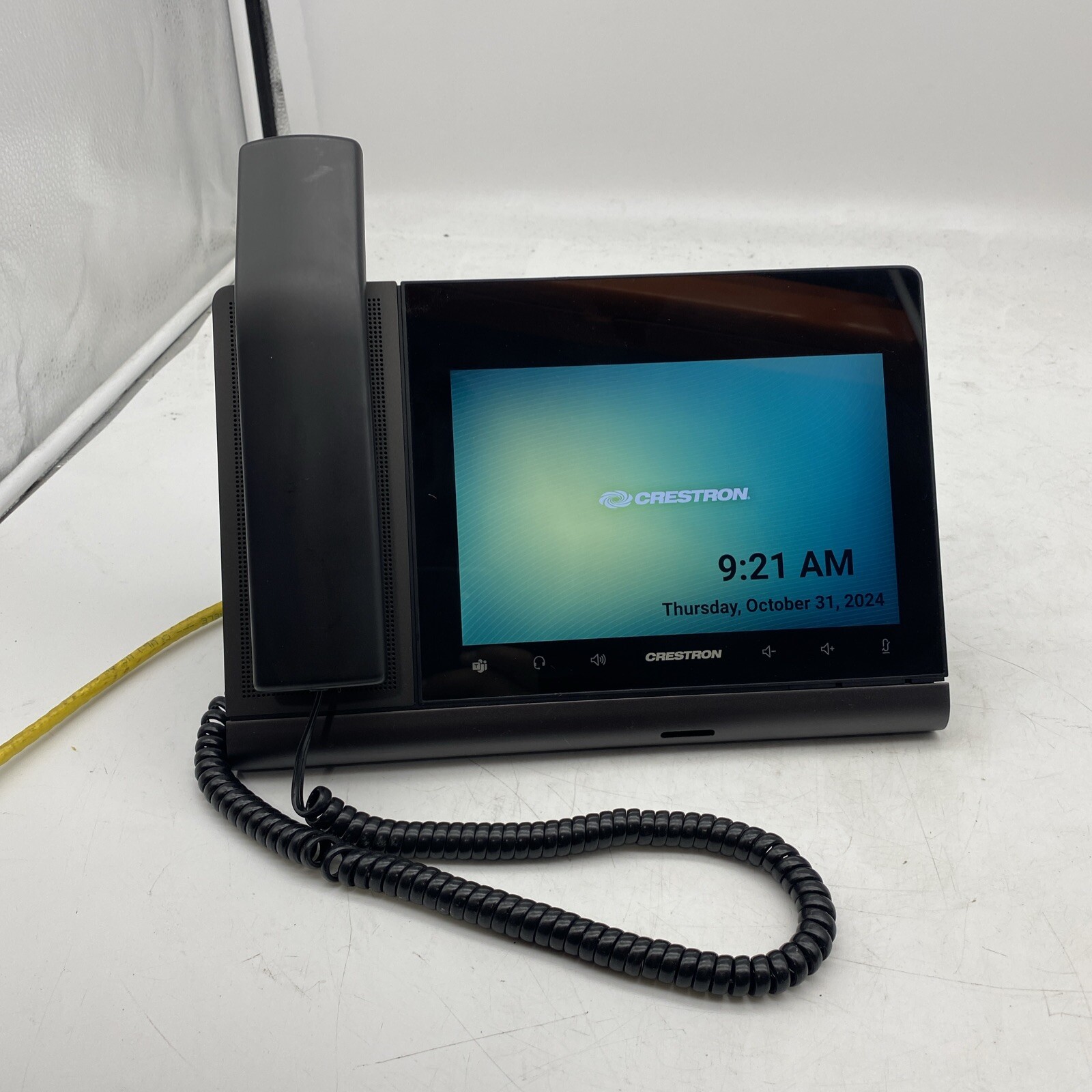 Crestron M202029002 Flex Desk Phone With Handset For Microsoft Team UC-P8-T-HS