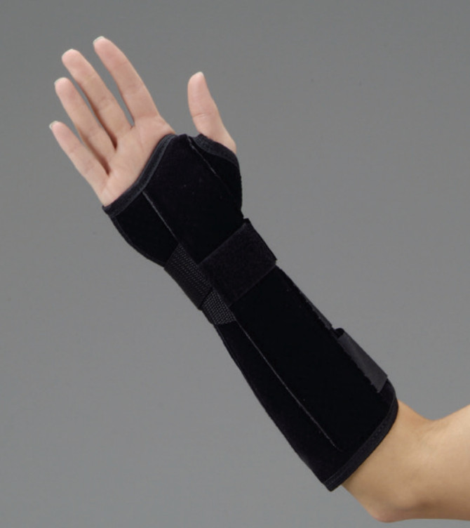 DeRoyal CHILD LEATHERETTE Wrist & Forearm Splint LEFT  9" Lined Padded L3984 NEW