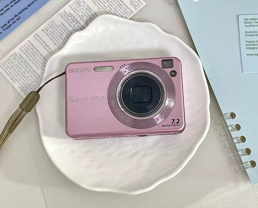 Pink SONY Cyber-shot DSC-W120 7.2MP 4x Optical Zoom Compact Digital Camera