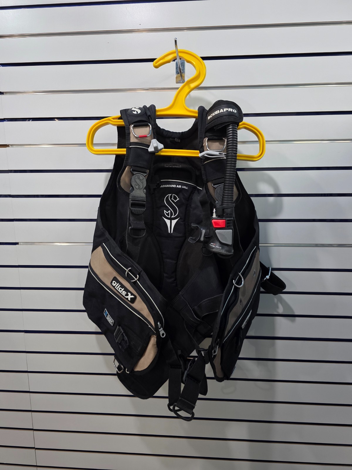 ScubaPro Glide BCD, Weight Intergrated, Inflator Regulator / Air 2