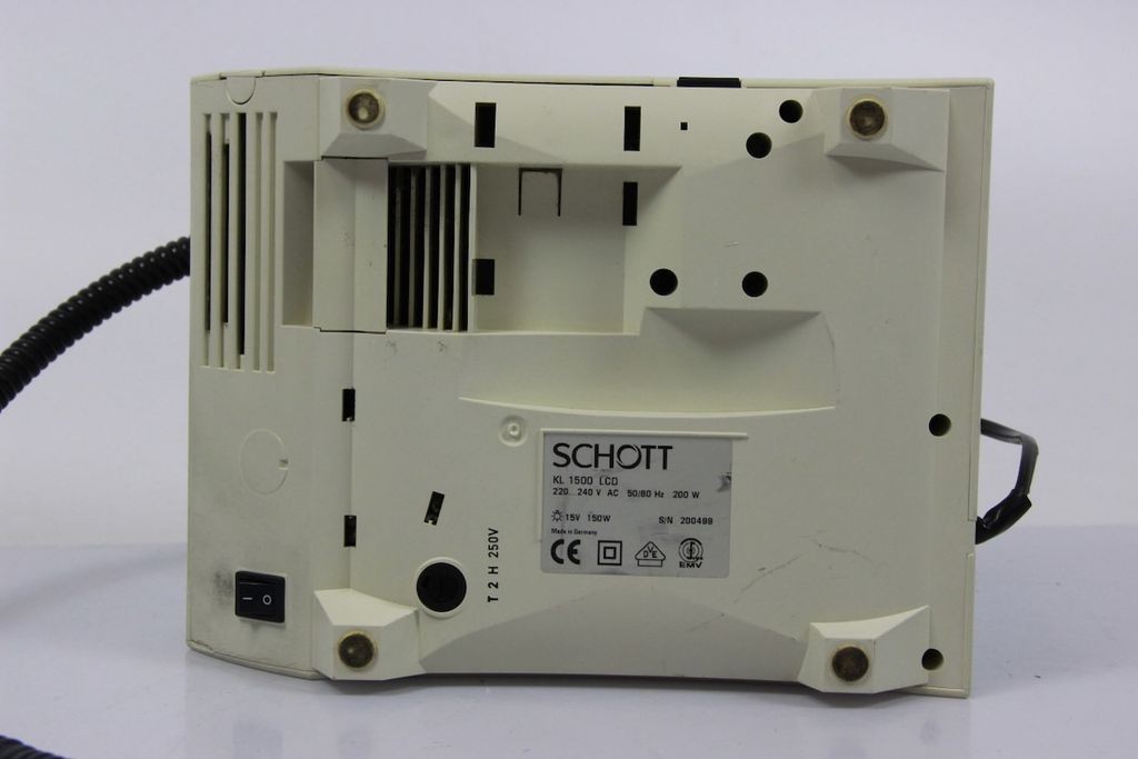 SCHOTT KL 1500 LCD Cold Light Source 150 W With Ring Light Head