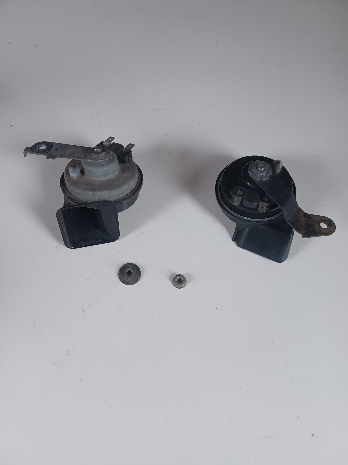 2003-09 Mercedes W211 S211 E320 E350 E500 E550 E55 E63 AMG Low High Horn Set