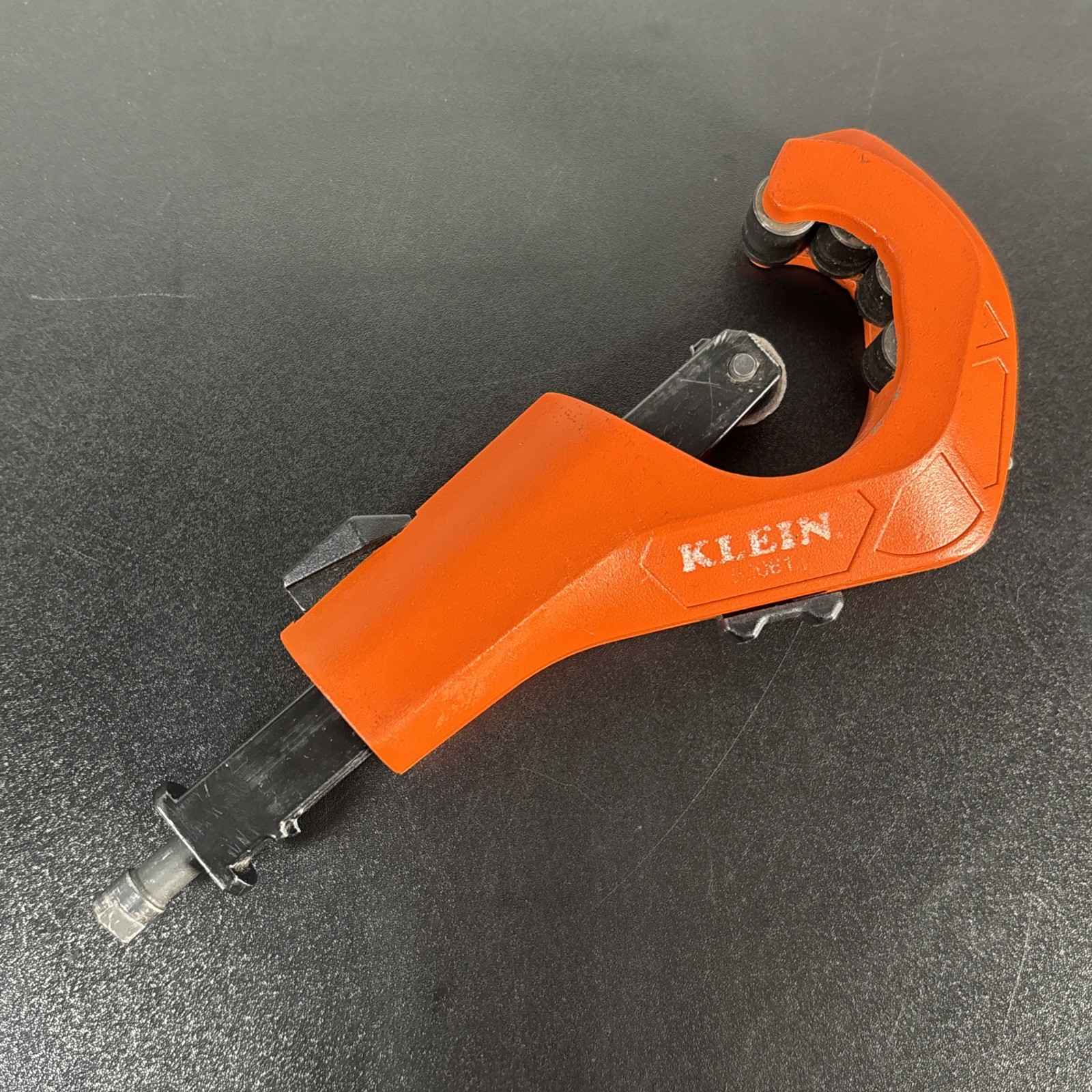 Klein Tools 88904 Professional Tube Cutter, 1/8" to 1-3/8"