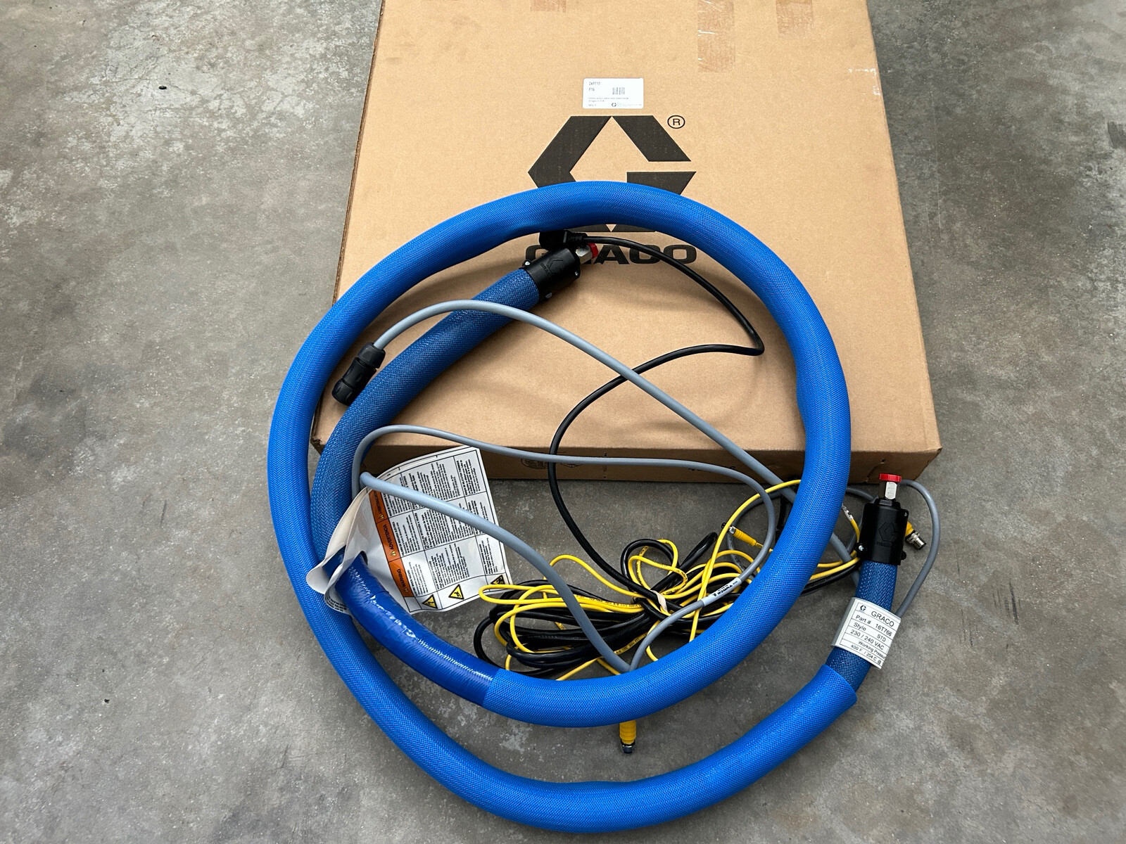 New Graco 16T766-24P717 Heated Hose Assy, 10’, 230/240VAC. NEW IN OEM BOX