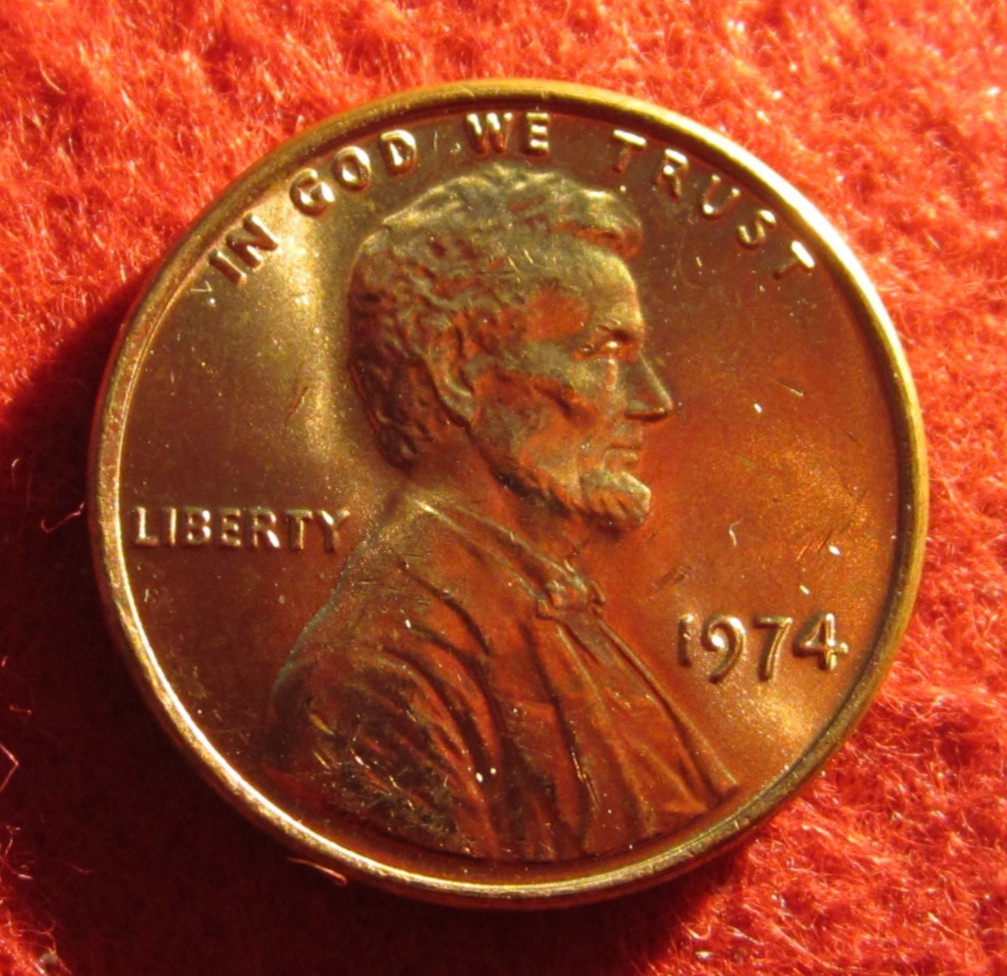 1974 (P) Lincoln Memorial Cent/Penny -  Uncirculated - Red - Actual Coin C1349