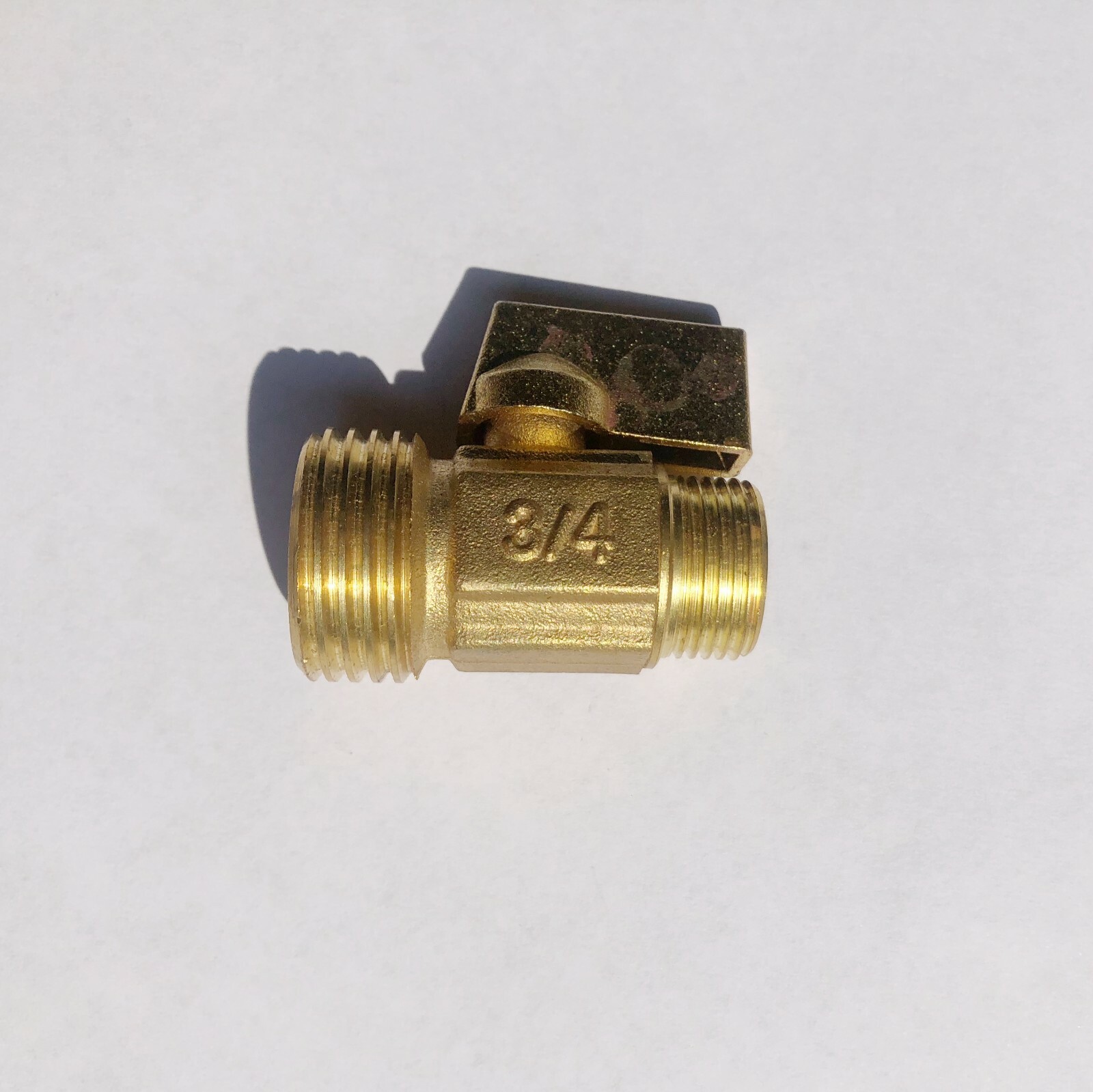 1/2" Male Pipe to 3/4" Male Garden Hose End GHT Adapter with shut off valve