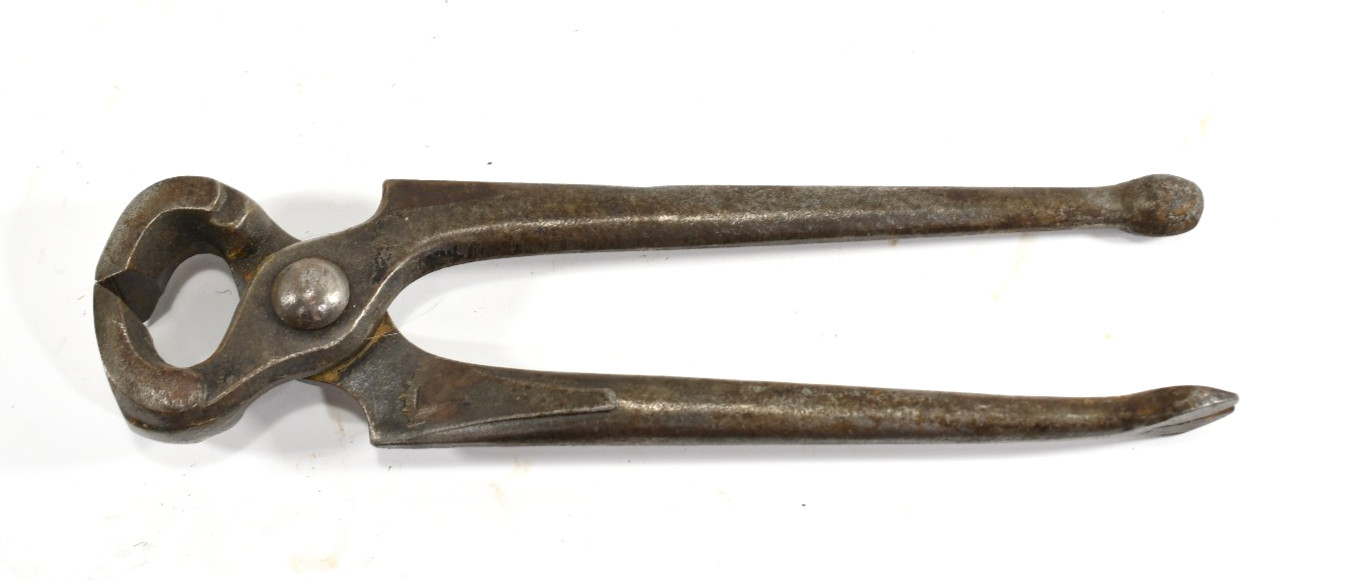 Vintage 8” Blacksmith Farrier Hoof Nippers Nail puller / ball end  N381