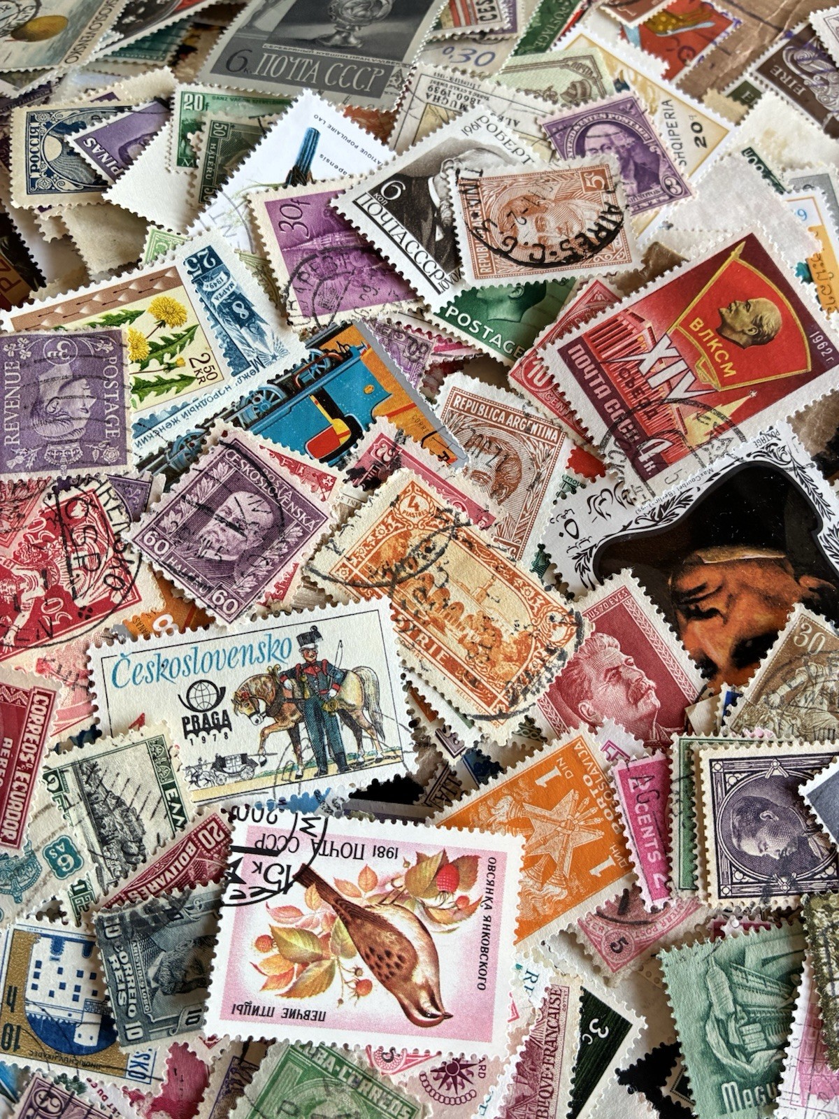 Worldwide Stamps For Collectors. NOT an ordinary Selection!