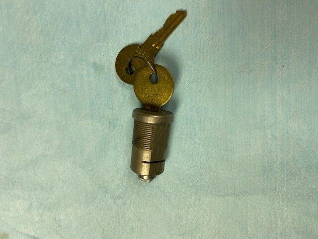 Steelcase lock with removable core