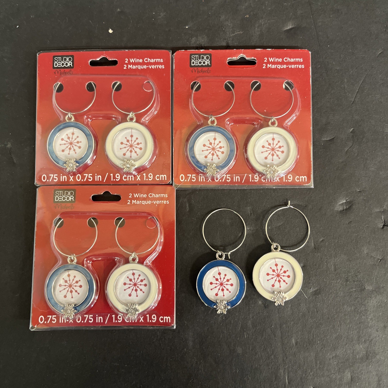 Christmas Round Wine Charms Boxed Set of 8 New in Package