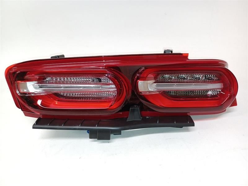 22-23 Chevrolet Camaro Tail Light 86526051 Passenger Right Quarter 2869906