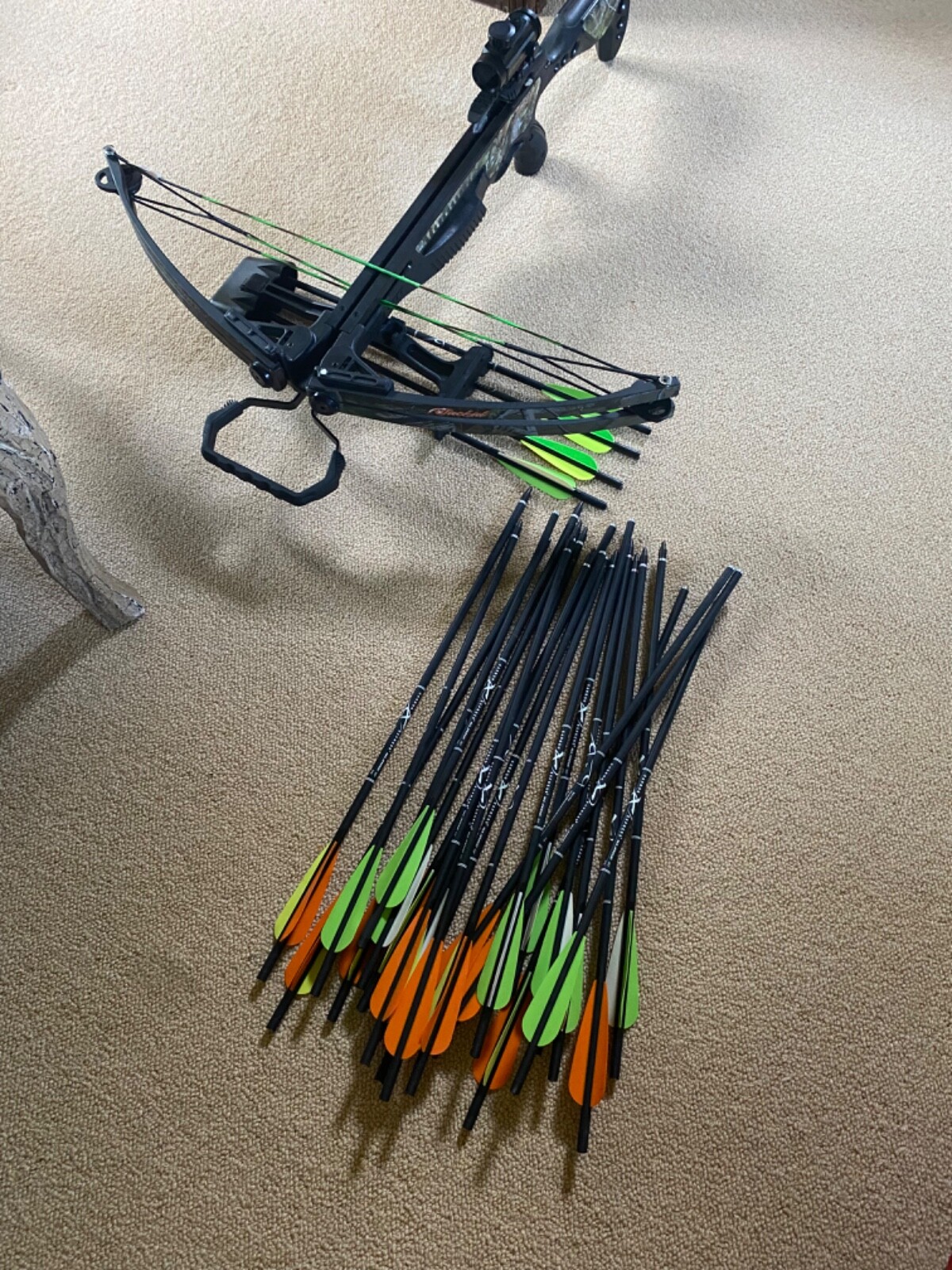 Barnett Jackal Crossbow with 26 Bolts